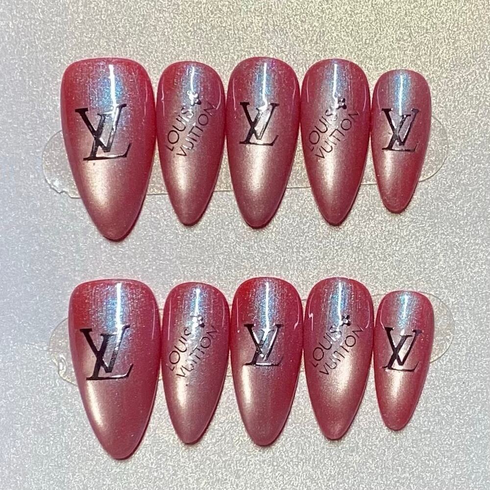 Elegant Luxury Design Pink Chrome Cat Eye Almond Press on Nails Large